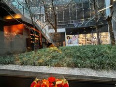 -星巴克(上海虹桥新天地二店)