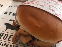 蘑菇牛肉汉堡-FATBURGER 特富客汉堡(外交公寓店)