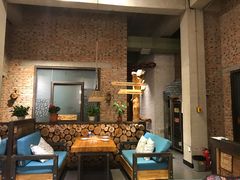 大堂-苹果树下艺术餐厅(宋庄店)