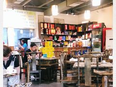 大堂-肖肖酸萝卜鱼火锅(总店)