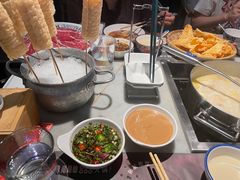 -尚尚仙·酸汤猪手·猪肚鸡火锅(华联万柳购物中心店)