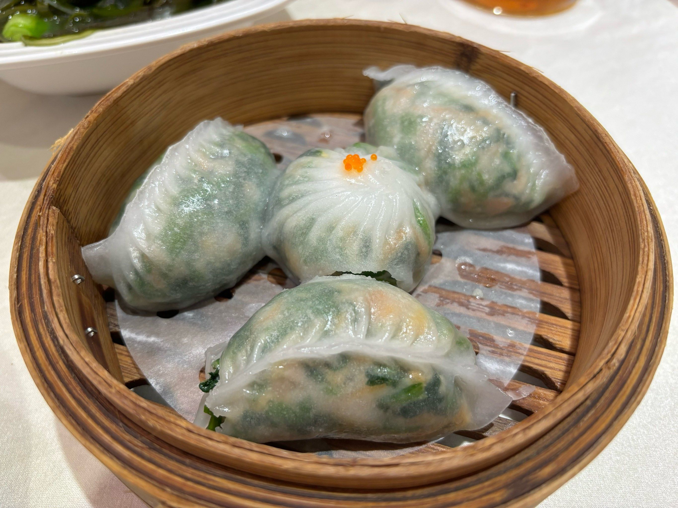 柏林酒店的碧绿鲜虾菠菜饺超级好吃😋手工现做就是不同预制的