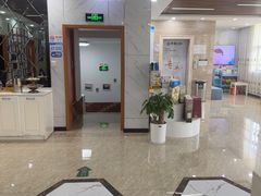 -茂菊口腔连锁(浦东南路店)