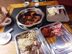 -金鼎雪山牦牛杂火锅(理县总店)