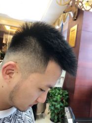 -尼特斯男士发型馆