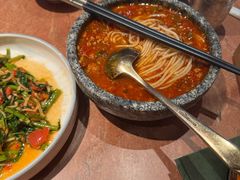 小锅米线-浩海火燒雲傣家菜(芮欧百货店)