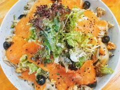 烟熏三文鱼杂菌沙拉-BE BRIGHT KITCHEN(正佳广场店)