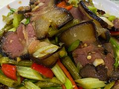 腊味炒酸豆角-文杰餐馆(南洪时尚风情街店)