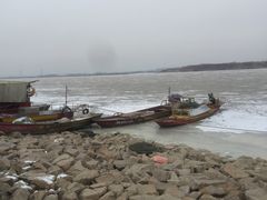 -人民防洪胜利纪念塔