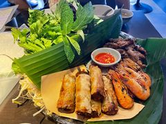 -大头虾越式风味餐厅(光明广场店)
