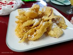 -巩本明鱼屋子