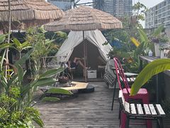 -拖板鞋咖啡旅行酒店(春熙路地铁站店)