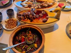 -八府香鸭·啫啫煲(华山路店)