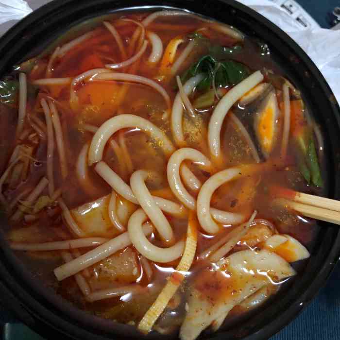 东北特色砂锅米线(熊猫星厨美食城店)-"点的外卖,这家卖的挺火的,据说