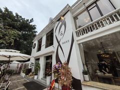 -Mark&Mars Restaurant