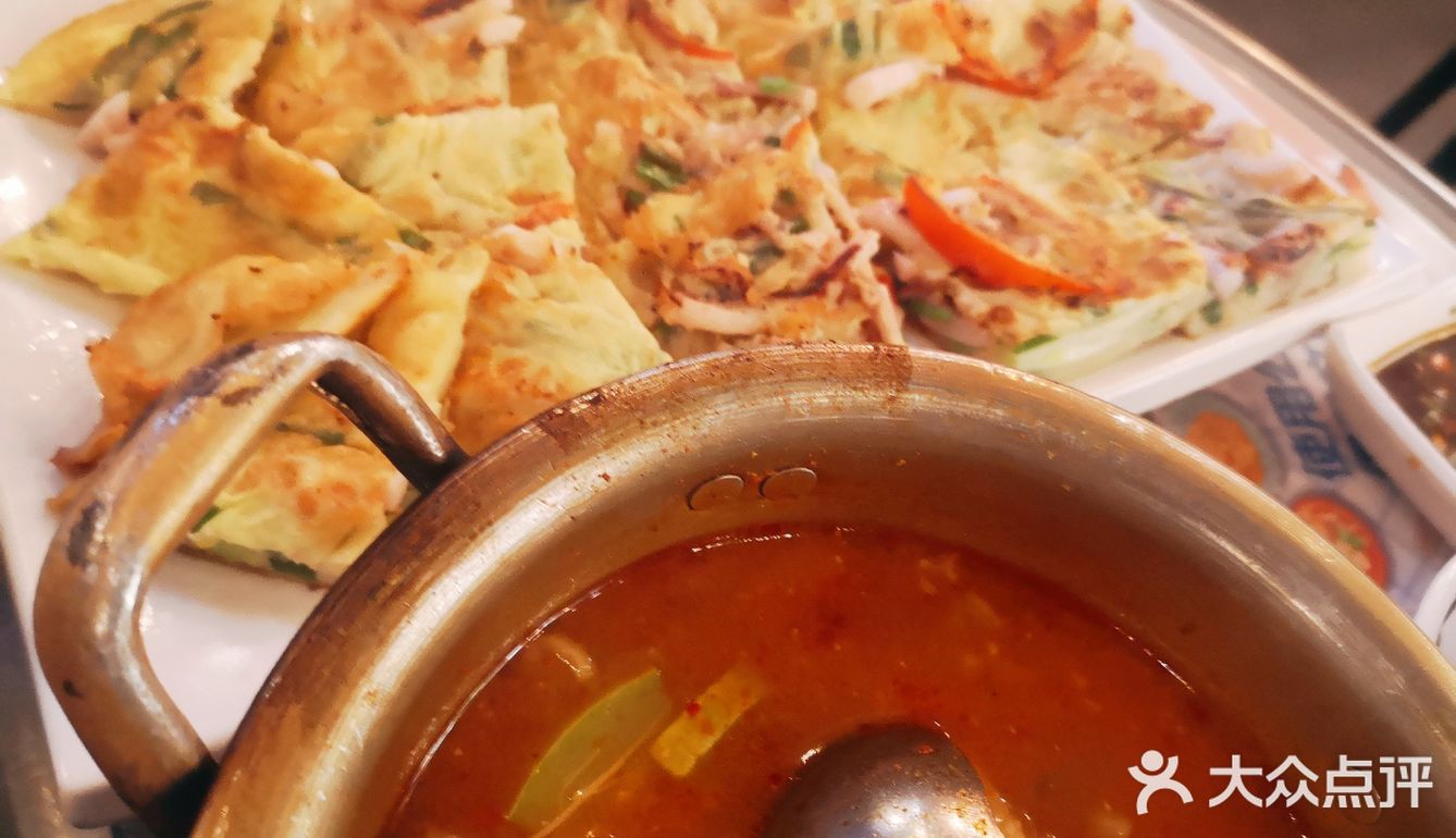 太好吃啦。「海鲜葱饼」份量十足