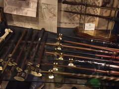 -九又四分之三站台哈利波特商店