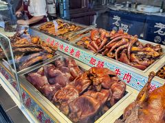 -老鼎万春卤菜(五代传承创始老店)