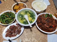 -山里人家土菜馆(茅山店)