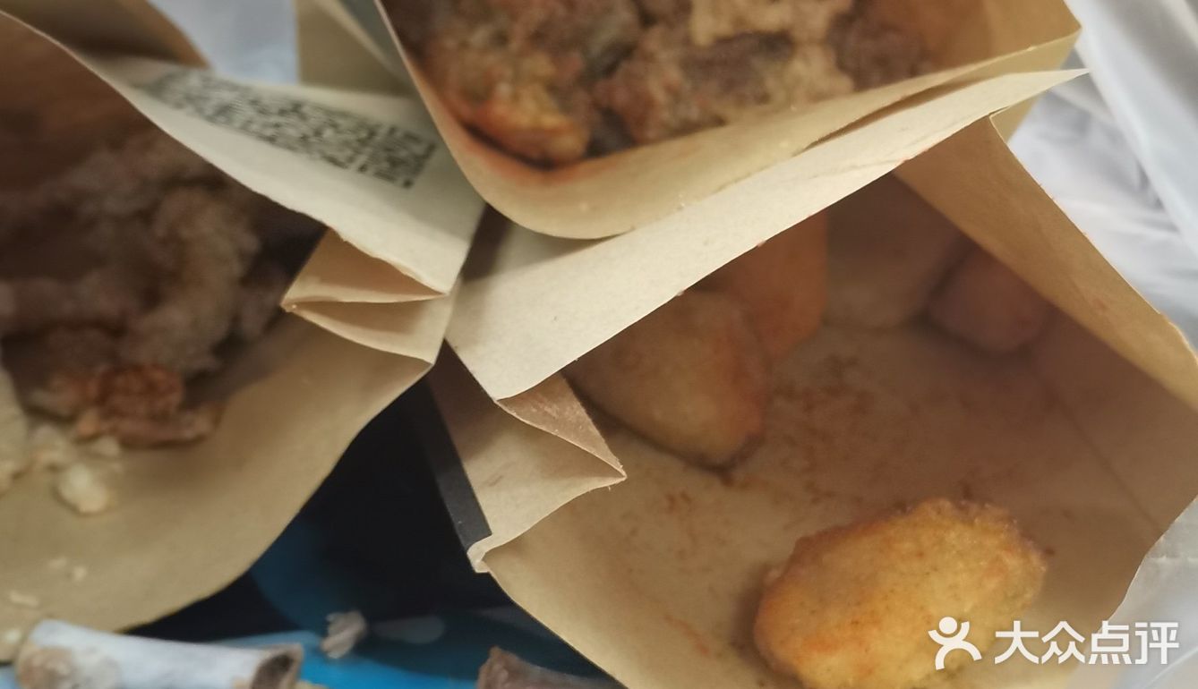 位置很好找。买了一个套餐40多