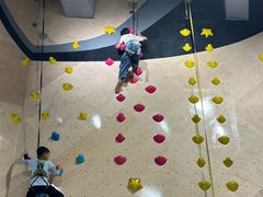 -ROCKPLUS攀岩馆(环宇城店)