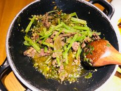 猫儿山的小黄牛-吃饭皇帝大(合生汇店)