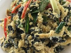 黑木耳炒鸡蛋-徽州美食(三十年老店)