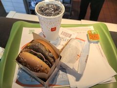 -麦当劳(乳山路店)