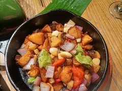 -云海肴·汽锅鸡·云南菜(天山百盛优客店)