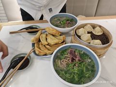 -老新隆牛肉锅贴(新街口店)