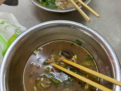 -肥佬良扣肉粉面店(梧州总店)