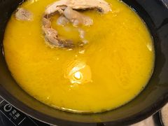 -鲜入围煮花胶鸡海鲜火锅