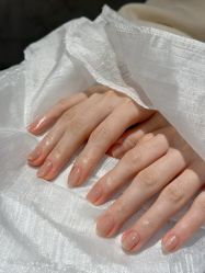 -悦指间美甲美睫