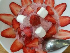 草莓牛奶冰-糖潮糖水铺(省府店)