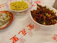 -堂瓦里·33年传统赣菜(第一街区店)