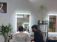 -ME觅妆·定制美妆·彩妆私教(菱角湖店)