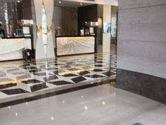 -尊爵天际大饭店 (近台茂)