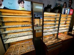 -优医视平价眼镜蔡司依视路折扣工厂店(十里堡店)