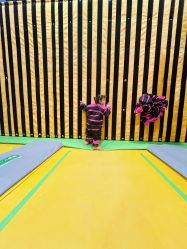 -反弹蹦床公园·亲子乐园·团建·派对(尚品奥莱店)