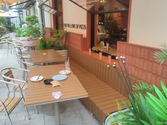 -必胜客(上海华谊新所店)