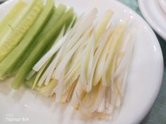 -六和聚传统烤鸭.天津菜(和平店)