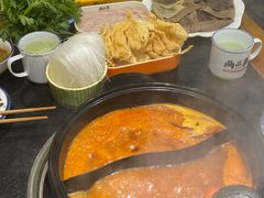 -两三事小郡肝串串香火锅(桂庙店)