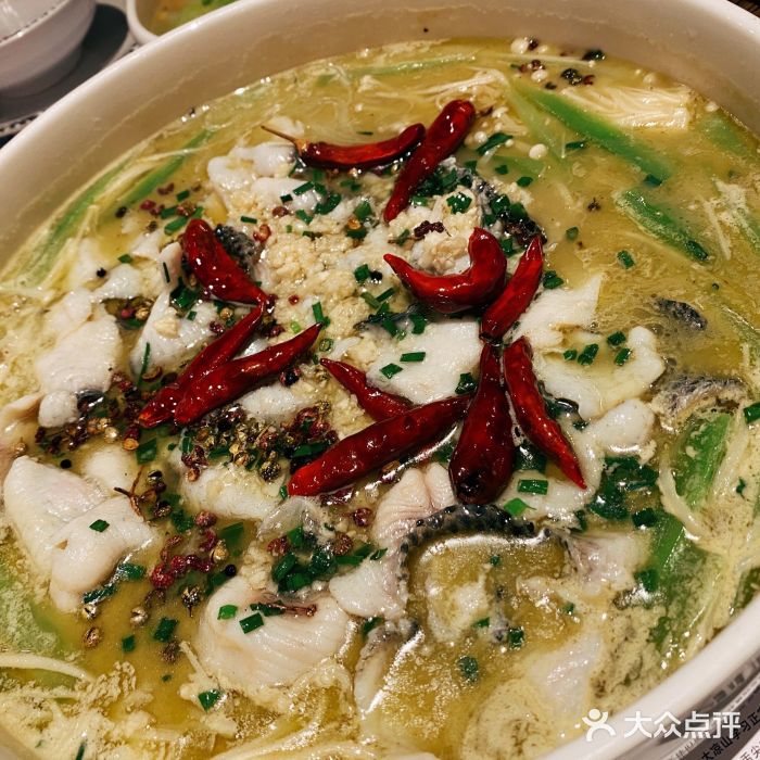 爱啤精酿·民谣酒馆(滨江店)招牌酸菜鱼（必点）图片
