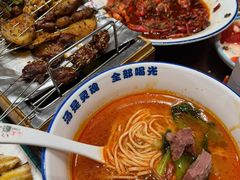 -东大桥小国抻面烧烤(长通路店)