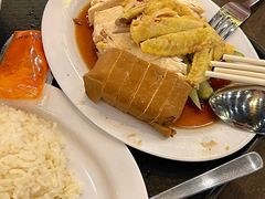 海南鸡饭加红烧豆腐-马来西亚美食街