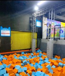 -蹦贝运动中心·蹦床·攀岩·闯关(龙岗店)