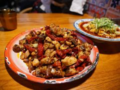 辣子鸡-柴窝堡22号辣子鸡·传承新疆菜