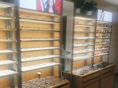 -优医视平价眼镜超市蔡司依视路折扣(小马厂店)