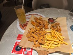 -必胜客(东三路店)