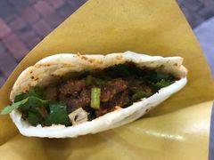 -曾笼笼牛肉饼